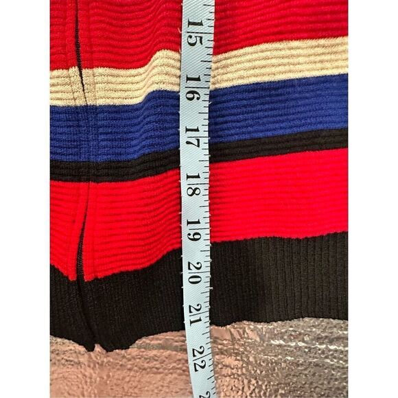 Gorgeous St. John Full Zip Ribbed Red, Cream & Blue Jacket, Size S - Picture 4 of 6